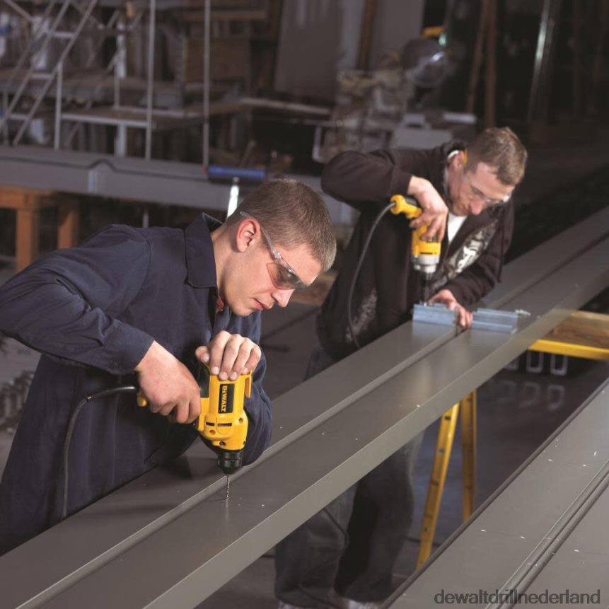Dewalt Boormachine Z6ZND0149 | DEWALT 8-amp 3/8-inch sleutelloze boormachines met snoer met koffer hulpmiddelen