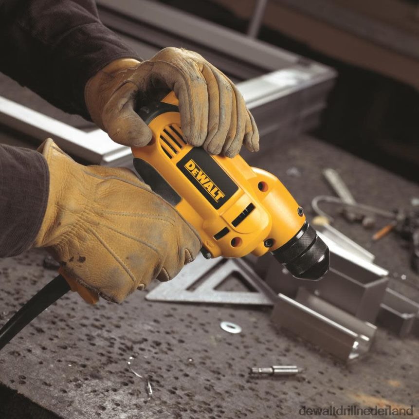 Dewalt Boormachine Z6ZND0149 | DEWALT 8-amp 3/8-inch sleutelloze boormachines met snoer met koffer hulpmiddelen