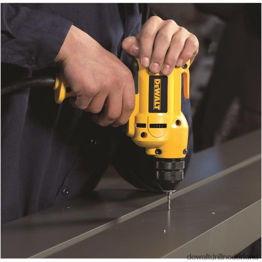 Dewalt Boormachine Z6ZND0149 | DEWALT 8-amp 3/8-inch sleutelloze boormachines met snoer met koffer hulpmiddelen