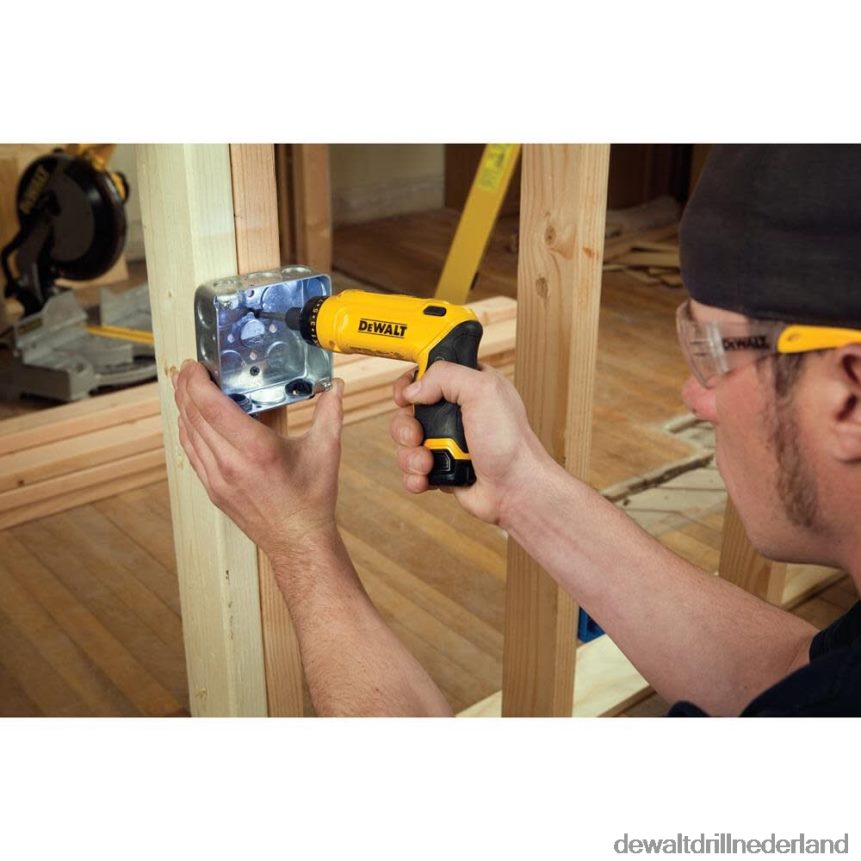 Dewalt Nederland Z6ZND012 | DEWALT 8 v max gyroscopische schroevendraaier 2 batterijset hulpmiddelen