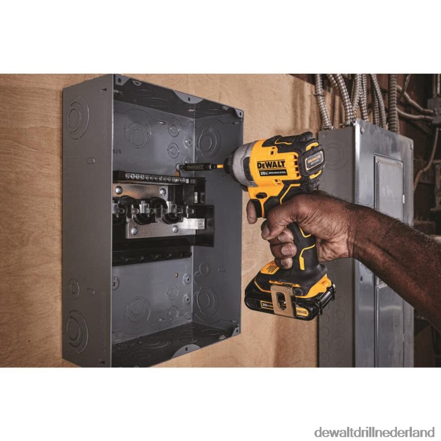 Dewalt Nederland Z6ZND032 | DEWALT 20v max. borstelloze atomaire compacte 1/4 inch slagschroevendraaierset (2 batterijen) hulpmiddelen